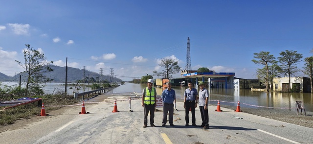 Chủ động ứng phó với bão số 11- Ảnh 1.