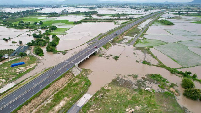 Chống ngập cho cao tốc Vĩnh Hảo – Phan Thiết - Ảnh 1.