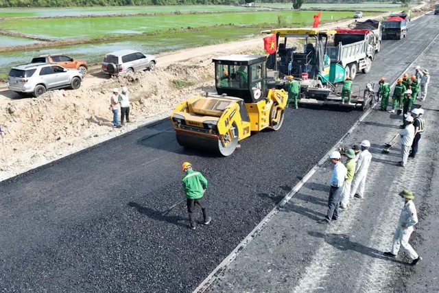 Đề nghị Đồng Nai hỗ trợ nguồn đá làm cao tốc Cần Thơ - Cà Mau - Ảnh 1.