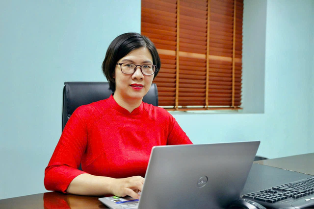 Chị Phùng Thị Thu Ngân - tấm gương tiêu biểu xây dựng văn hóa học tập tại Công ty CP Nhiệt điện Quảng Ninh  - Ảnh 1.