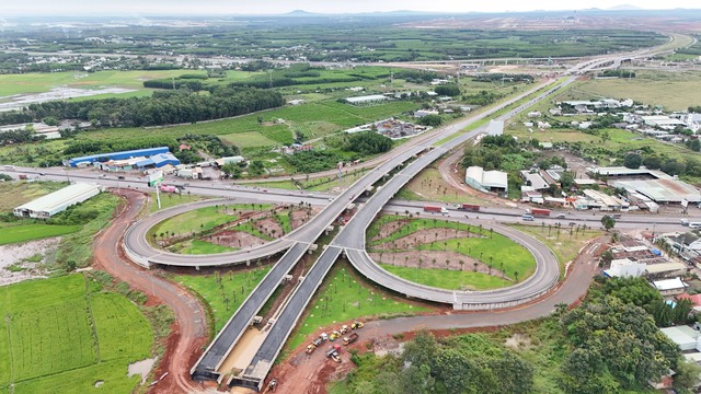 Sân bay Long Thành sẵn sàng đón chuyến bay đầu tiên đúng kế hoạch - Ảnh 7.