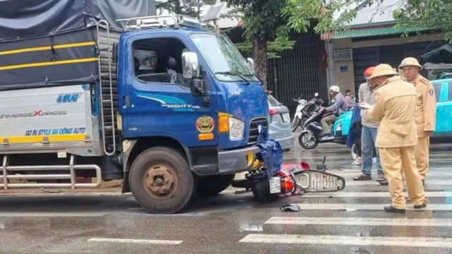 Hai ông cháu tử vong thương tâm sau va chạm giữa xe tải và xe máy tại Gia Lai- Ảnh 1.