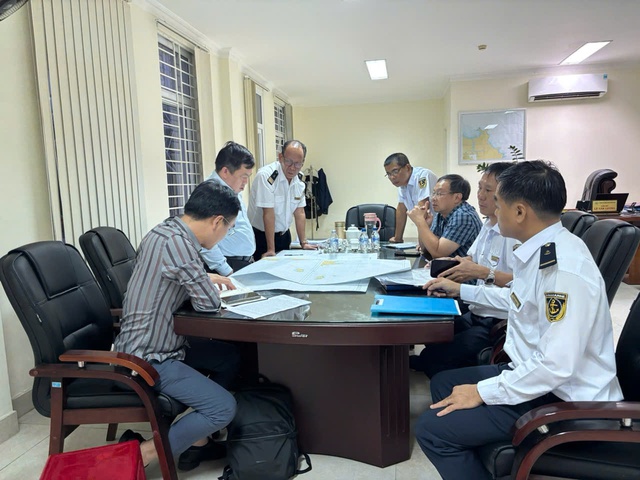 Ngành Hàng hải và Đường thủy chủ động ứng phó bão số 13, sẵn sàng phương án tìm kiếm cứu nạn - Ảnh 6.