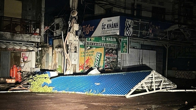 Bão số 13 khiến hàng nghìn ngôi nhà ở Đắk Lắk, Gia Lai bị hư hại, nhiều người thương vong- Ảnh 2.