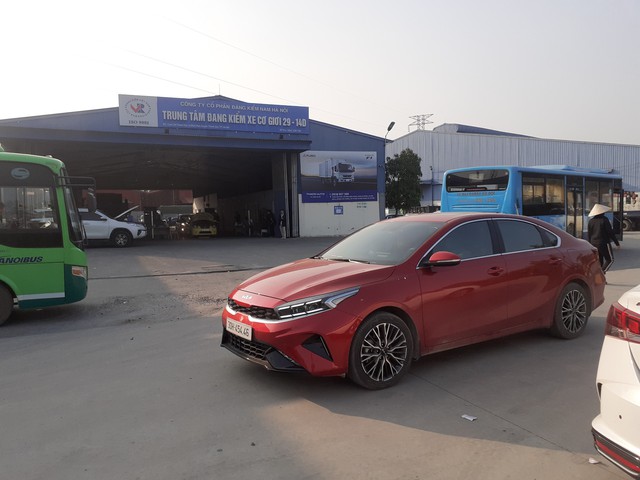 Từ 20/01/2026, trung tâm đăng kiểm được tự quyết giá dịch kiểm định ô tô - Ảnh 1.