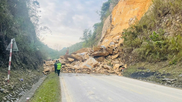 Rà soát các tuyến giao thông có nguy cơ sạt lở - Ảnh 1.