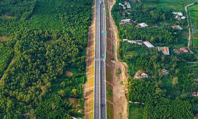 Từ áp lực tiến độ đến kỳ tích vượt kế hoạch tại cao tốc Quảng Ngãi - Hoài Nhơn - Ảnh 1.