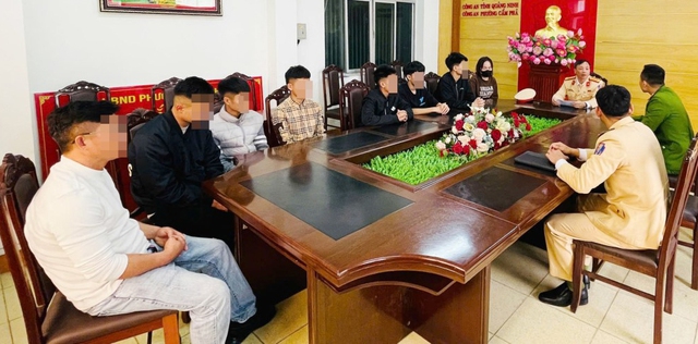 Quảng Ninh: Tịch thu phương tiện vi phạm của nhóm thanh thiếu niên bốc đầu xe mô tô  - Ảnh 1.