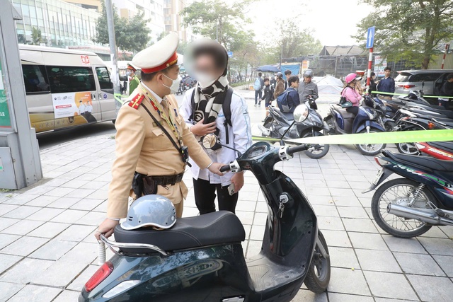 Công an Hà Nội thông tin hơn 2 nghìn học sinh các trưởng vi phạm giao thông - Ảnh 1.