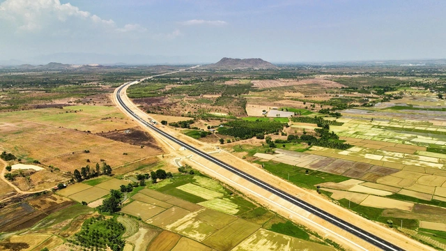 Dấu ấn VINACONEX trên hành trình hoàn thành 3.000 km cao tốc quốc gia- Ảnh 2. Dấu ấn VINACONEX trên hành trình hoàn thành 3.000 km cao tốc quốc gia- Ảnh 2.