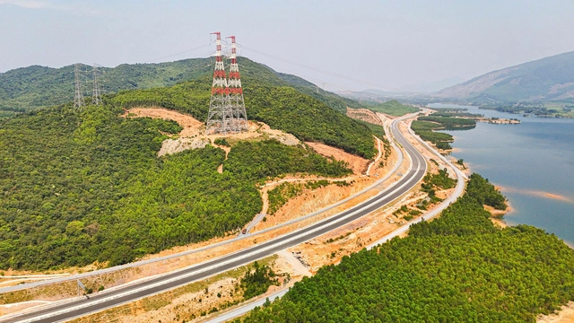 Dấu ấn VINACONEX trên hành trình hoàn thành 3.000 km cao tốc quốc gia- Ảnh 5. Dấu ấn VINACONEX trên hành trình hoàn thành 3.000 km cao tốc quốc gia- Ảnh 5.