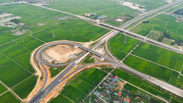 Dấu ấn VINACONEX trên hành trình hoàn thành 3.000 km cao tốc quốc gia- Ảnh 4. Dấu ấn VINACONEX trên hành trình hoàn thành 3.000 km cao tốc quốc gia- Ảnh 4.