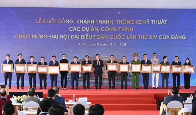 Dấu ấn VINACONEX trên hành trình hoàn thành 3.000 km cao tốc quốc gia- Ảnh 1. Dấu ấn VINACONEX trên hành trình hoàn thành 3.000 km cao tốc quốc gia- Ảnh 1.