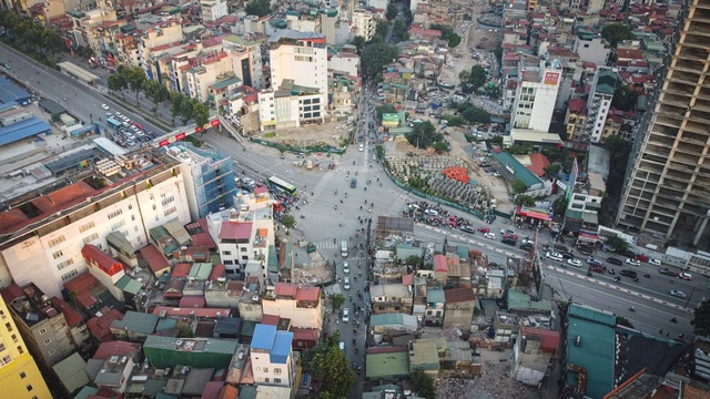 Giải phóng mặt bằng phải lưu tâm đến sinh kế người dân- Ảnh 1. Giải phóng mặt bằng phải lưu tâm đến sinh kế người dân- Ảnh 1.