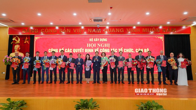 Công bố các quyết định về tổ chức và cán bộ Bộ Xây dựng- Ảnh 4.