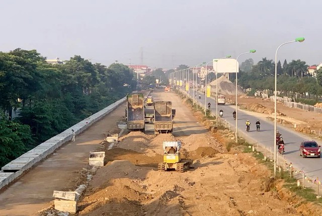 Dự án nâng cấp QL6 qua Hòa Bình vẫn vướng mặt bằng thi công - Ảnh 1.