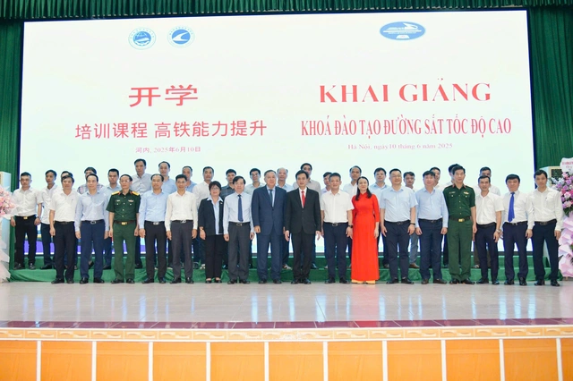 Trường Cao đẳng Đường sắt khai giảng khóa đào tạo đầu tiên về đường sắt tốc độ cao- Ảnh 1.