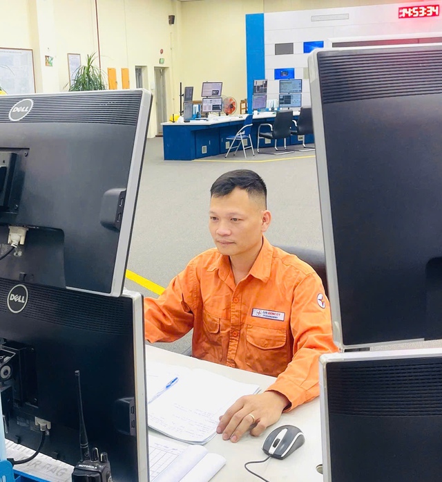 Nguyễn Văn Giáp - Người Lò trưởng thắp lửa tận tâm, lan tỏa tinh thần “Lao động giỏi, Lao động sáng tạo”  - Ảnh 3.