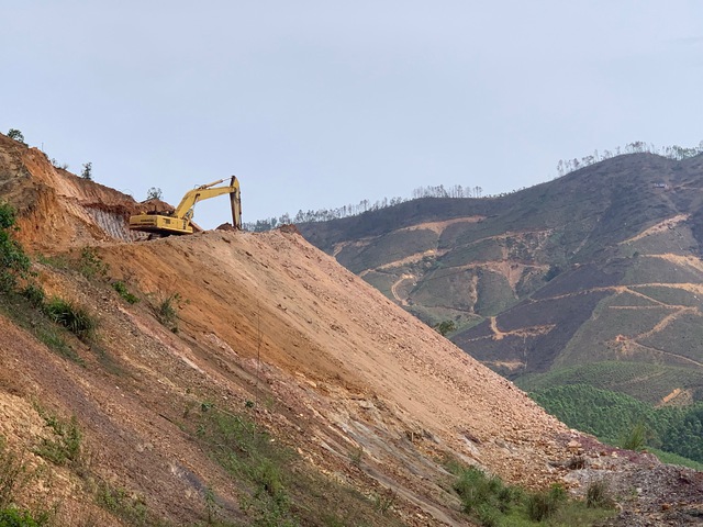Quảng Ninh: Cần đẩy nhanh tiến độ thi công tuyến đường Khe Giang tại TP Uông Bí- Ảnh 5.