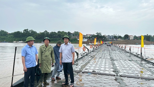 Lãnh đạo Bộ Xây dựng kiểm tra công tác phòng chống bão Wipha tại cảng biển Hải Phòng, Quảng Ninh - Ảnh 3.