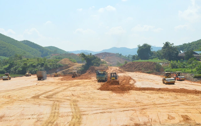 Không thay đổi mục tiêu hoàn thành cao tốc Tuyên Quang - Hà Giang - Ảnh 1.