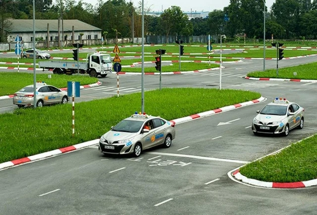 Cục CSGT: Công bố 30 trung tâm sát hạch lái xe đủ điều kiện hoạt động - Ảnh 1.