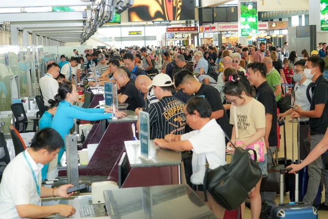 Sân bay Nội Bài dự kiến lập kỷ lục mới về sản lượng khách và chuyến bay dịp nghỉ lễ Quốc khánh 02/9 - Ảnh 2.