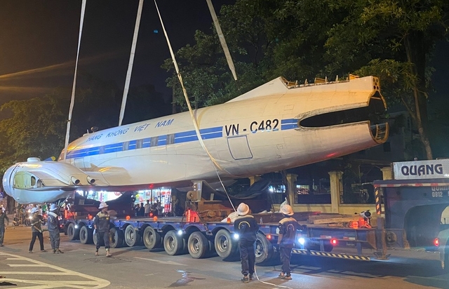 Chuyên cơ từng chở Bác Hồ được trưng bày tại triển lãm "80 năm hành trình Độc lập - Tự do - Hạnh phúc" - Ảnh 1.