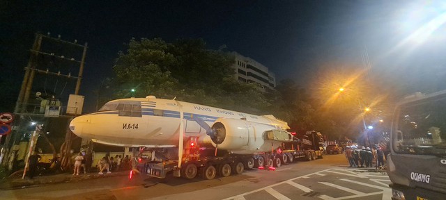 Chuyên cơ từng chở Bác Hồ được trưng bày tại triển lãm "80 năm hành trình Độc lập - Tự do - Hạnh phúc" - Ảnh 3.