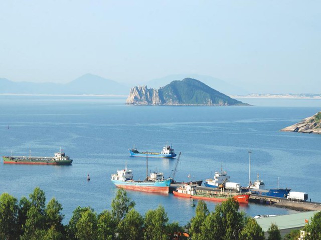Điều chỉnh cục bộ Quy hoạch chi tiết nhóm cảng biển, vùng nước thời kỳ 2021-2030, tầm nhìn đến năm 2050 - Ảnh 1.