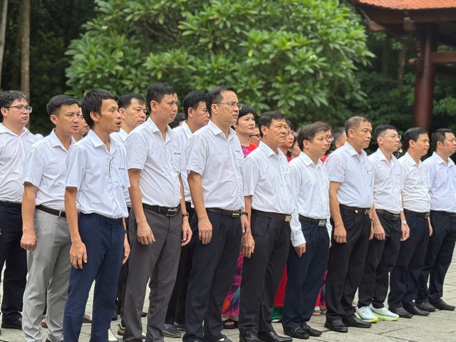 Đảng ủy Công ty cổ phần Nhiệt điện Quảng Ninh tổ chức Chương trình Về nguồn năm 2025 - Ảnh 5.