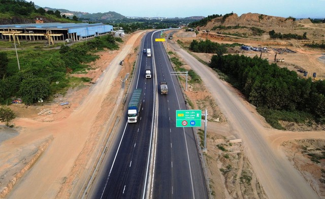 Đề nghị hoàn thành dứt điểm mặt bằng cao tốc Hòa Liên - Túy Loan trong tháng 9/2025 - Ảnh 1.