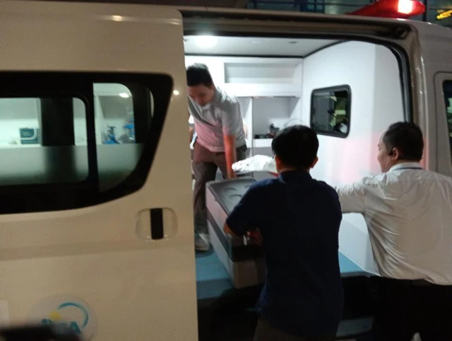Chuyến bay đặc biệt từ Hà Nội về Huế mang theo cơ hội sống cho bệnh nhân cần ghép tim - Ảnh 5.