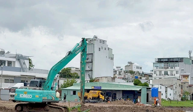 Dự án nạo vét, cải tạo rạch Xuyên Tâm nguy cơ chậm tiến độ do hơn 2.000 hộ dân chưa bàn giao mặt bằng - Ảnh 3.