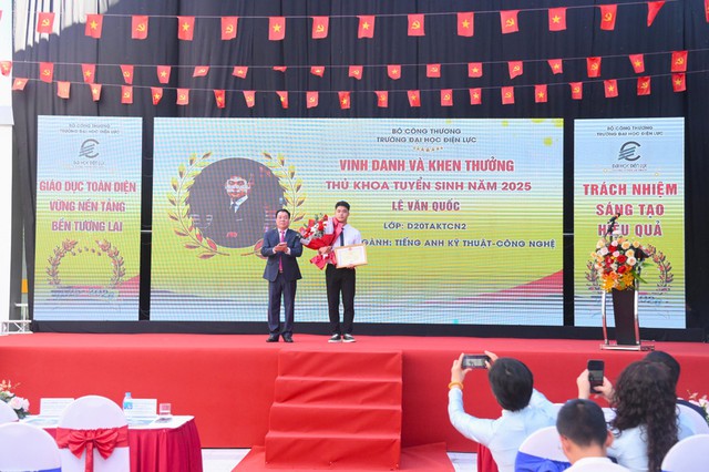 Trường Đại học Điện lực khai giảng năm học 2025 - 2026 - Ảnh 4.