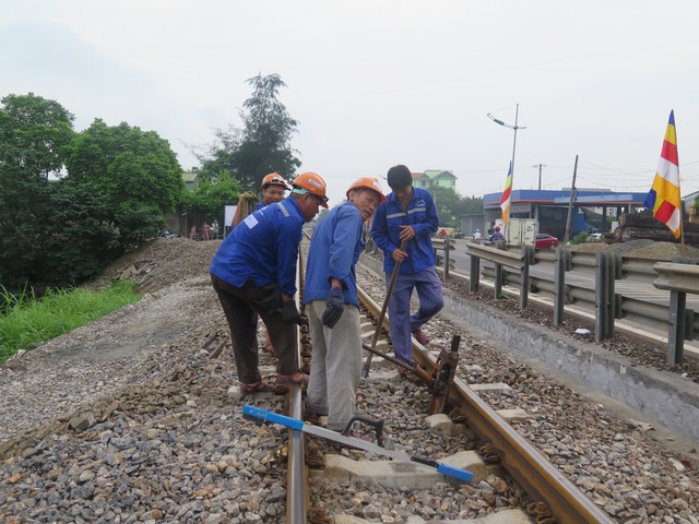 Quy chuẩn đường sắt quốc gia sẽ cho phép sử dụng tà vẹt sợi tổng hợp - Ảnh 1.