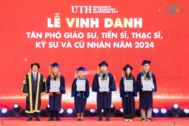 Trường Đại học GTVT TP. HCM: Vinh danh gần 2.0000 tiến sĩ, kỹ sư- Ảnh 1.