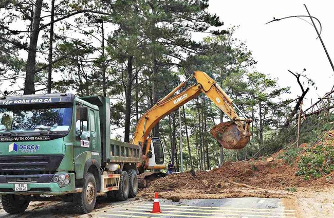 Lâm Đồng: Tạm mở đèo Prenn vào Đà Lạt theo khung giờ cố định- Ảnh 1.