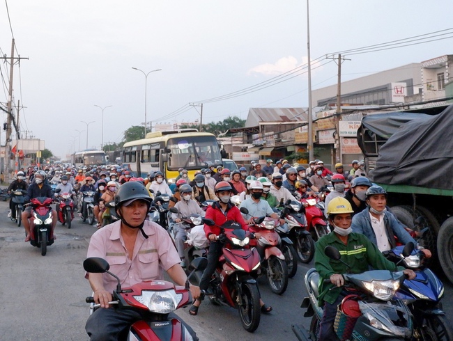 TP.HCM kiểm tra định kỳ khí thải xe máy- Ảnh 1.