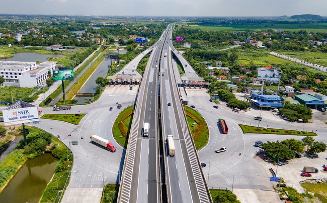 Điều chỉnh tốc độ, phân luồng trên cao tốc Cầu Giẽ - Ninh Bình- Ảnh 1.