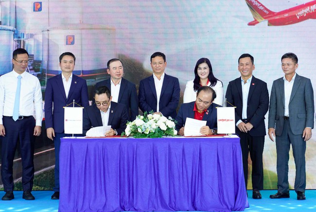 Vietjet hợp tác cùng Petrolimex sử dụng nhiên liệu SAF- Ảnh 2.
