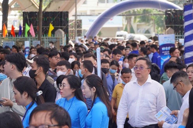 Hơn 10.000 người tham gia “Ngày hội việc làm Cảng hàng không quốc tế Long Thành”- Ảnh 1.
