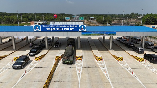 Tứ 10/8, bắt đầu thu phí trên cao tốc Bến Lức - Long Thành- Ảnh 2.