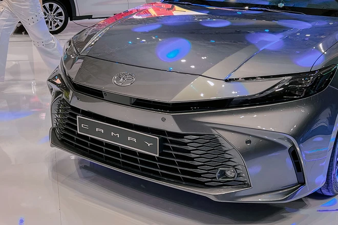 “Xưng vương” xe hạng D, Toyota Camry lần đầu giảm giá sâu - Ảnh 3.