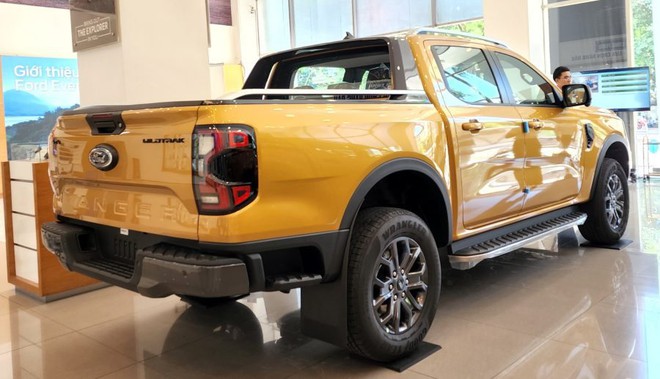 Giá xe Ford Ranger lăn bánh tháng 11/2024: Ưu đãi kép giảm gần trăm triệu đồng - Ảnh 4.