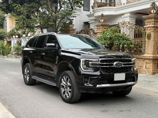 Giá xe Ford Everest lăn bánh tháng 12/2024: Giảm nhiều nhất phân khúc - Ảnh 2.