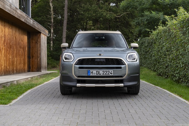 MINI Countryman hoàn toàn mới ra mắt Việt Nam: Ngoại hình nam tính, nội thất ngập tiện nghi- Ảnh 2.