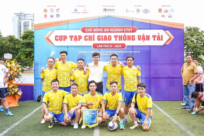 Khai mạc Giải bóng đá ngành GTVT Cup Tạp chí GTVT lần thứ III năm 2024- Ảnh 14.