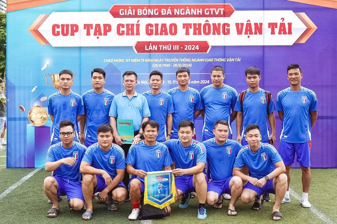 Khai mạc Giải bóng đá ngành GTVT Cup Tạp chí GTVT lần thứ III năm 2024- Ảnh 18.