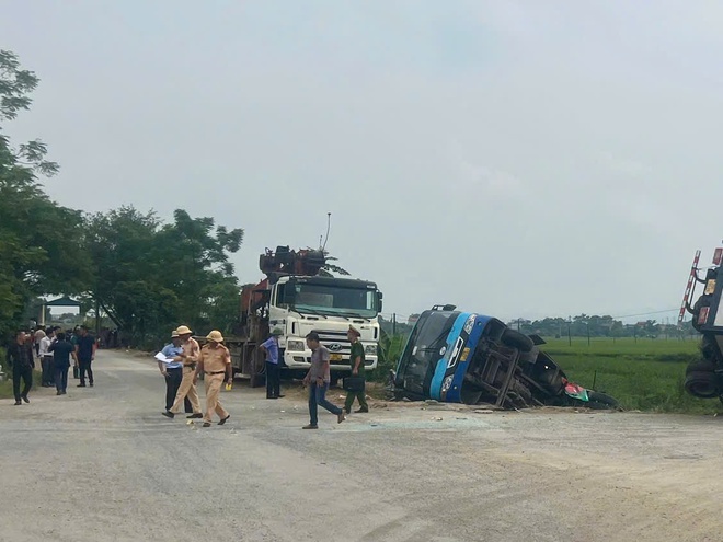 Thông tin chính thức vụ TNGT giữa ô tô buýt với xe tải khiến 3 người thương tại Hà Nội - Ảnh 4.